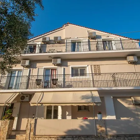 Appartement Avra Ii