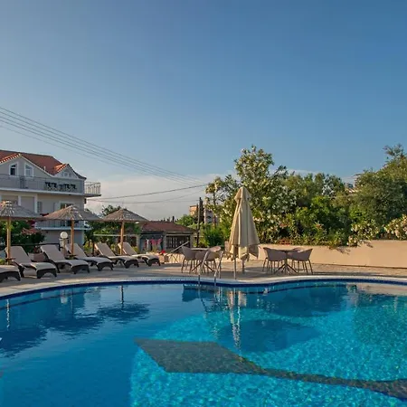 Apartment Avra Ii