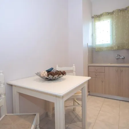 Apartment Avra Ii